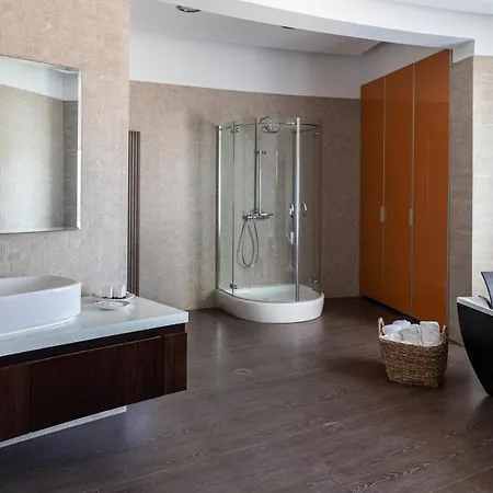 Pristine Seaview , With 5-star Access *