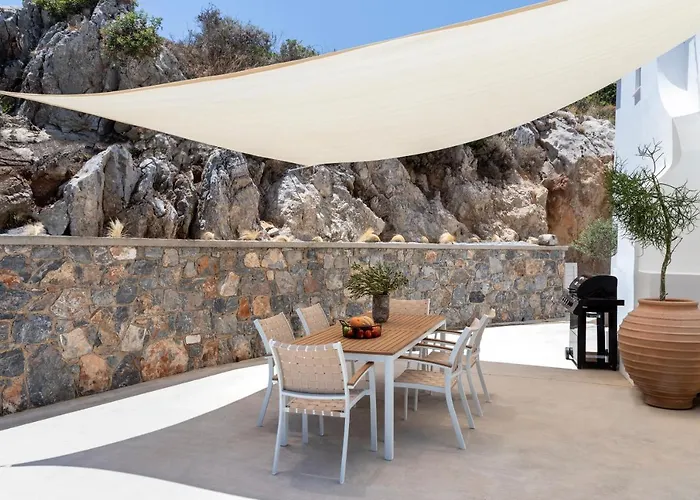 Pristine Seaview , With 5-star Access *