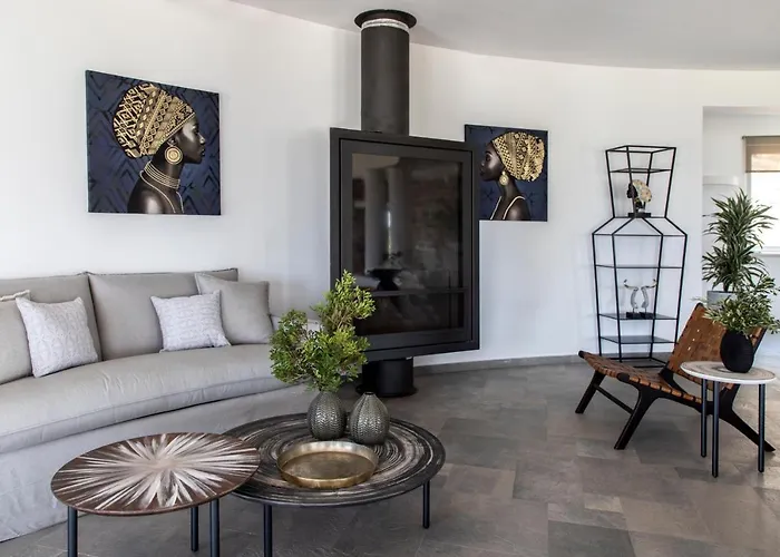 Pristine Seaview , With 5-star Access Villa