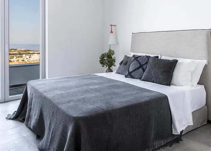 Pristine Seaview , With 5-star Access 빌라