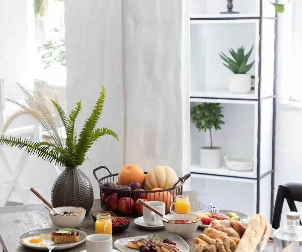 Pristine Seaview , With 5-star Access * 팔리라키