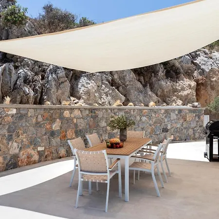 Pristine Seaview , With 5-star Access *