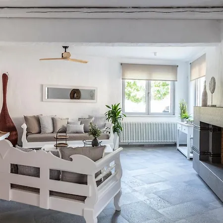 Pristine Seaview , With 5-star Access Vilă *