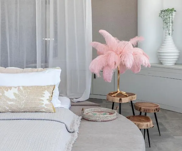 Pristine Seaview , With 5-star Access