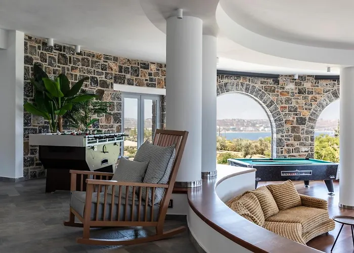 Pristine Seaview , With 5-star Access Villa