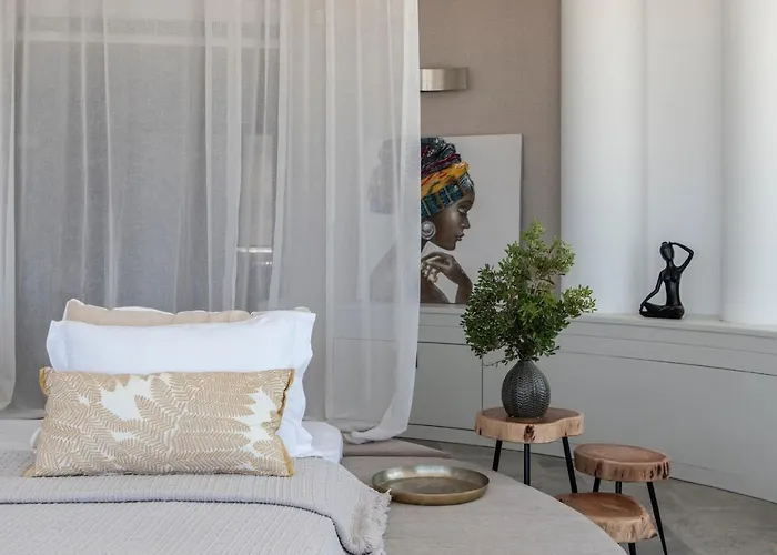 Pristine Seaview , With 5-star Access